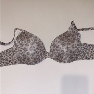 SOLD !!! Bra by Warner’s size 38B